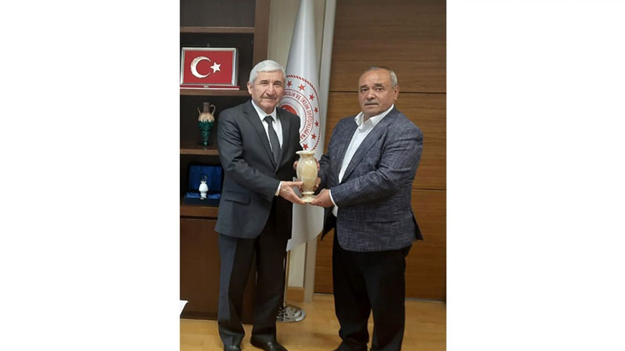 İscehisar Belediye Başkanı Ahmet Şahin, Çevre Yönetimi Genel Müdürü Recep Akdeniz'i neden ziyaret etti?