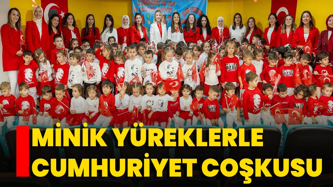 Minik Yüreklerle Cumhuriyet Coşkusu