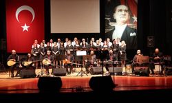 Kültür ve Sanat Akademisi Türk Halk Müziği Korusu ilk konserini verdi