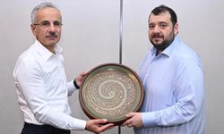Uraloğlu, BAE Yatırım Bakanı Al Suwaidi ile bir araya geldi