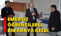 Emeksiz öğrencilerle bir araya geldi