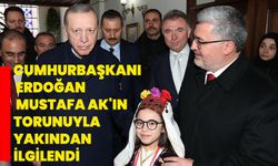 Cumhurbaşkanı Erdoğan, Mustafa Ak'ın Torunuyla Yakından İlgilendi