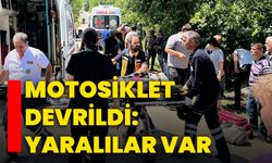 Motosiklet devrildi: Yaralılar var!