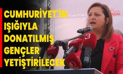 Cumhuriyet'in Işığıyla Donatılmış Gençler Yetiştirilecek