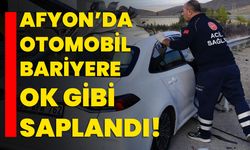 Afyon’da otomobil bariyere ok gibi saplandı!