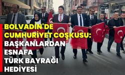 Bolvadin'de Cumhuriyet Coşkusu: Başkanlardan Esnafa Türk Bayrağı Hediyesi