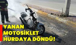 Yanan motosiklet hurdaya döndü!