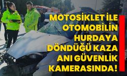 Motosiklet ile otomobilin hurdaya döndüğü kaza anı güvenlik kamerasında!