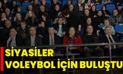 Siyasiler Voleybol İçin Buluştu