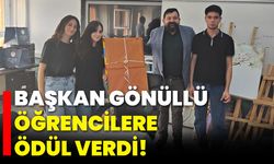 Başkan Gönüllü Öğrencilere Ödül Verdi!