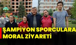 Şampiyon sporculara moral ziyareti