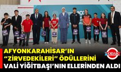 Afyonkarahisar’ın "Zirvedekileri", Ödüllerini Vali Yiğitbaşı’nın Ellerinden Aldı