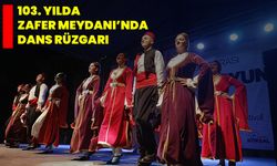 103. Yılda Zafer Meydanı’nda Dans Rüzgarı