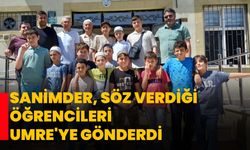 SANİMDER, söz verdiği öğrencileri Umre'ye gönderdi