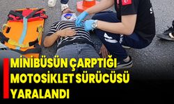 Minibüsün Çarptığı Motosiklet Sürücüsü Yaralandı