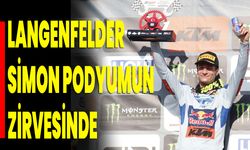 Langenfelder Simon podyumun zirvesinde