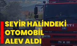 Seyir halindeki otomobil alev aldı