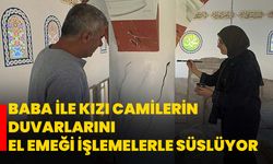 Baba ile kızı camilerin duvarlarını el emeği işlemelerle süslüyor
