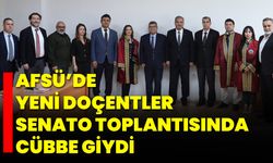 AFSÜ’de Yeni Doçentler Senato Toplantısında Cübbe Giydi