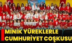 Minik Yüreklerle Cumhuriyet Coşkusu