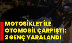 Motosiklet ile otomobil çarpıştı: 2 genç yaralandı