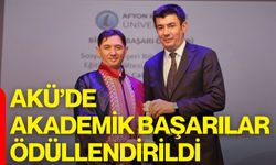AKÜ’de Akademik Başarılar Ödüllendirildi