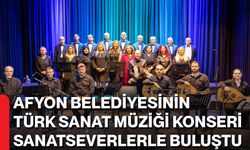 Afyon Belediyesinin Türk Sanat Müziği Konseri Sanatseverlerle Buluştu