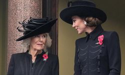 Kılıçlar çekildi… Kraliçelerin savaşı… Taht uğruna her şey mubah!