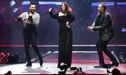 Tarkan Sahnesinde Dev Buluşma: Sibel Can ve Ata Demirer Geceye Damga Vurdu