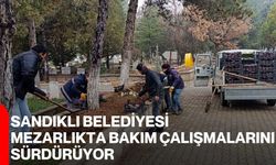 Sandıklı Belediyesi Mezarlıkta Bakım Çalışmalarını Sürdürüyor