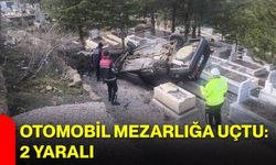 Otomobil Mezarlığa Uçtu: 2 Yaralı