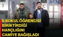 İlkokul öğrencisi biriktirdiği harçlığını camiye bağışladı