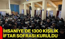 İhsaniye’de 1300 Kişilik İftar Sofrası Kuruldu