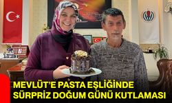 Mevlüt’e Pasta Eşliğinde Sürpriz Doğum Günü Kutlaması