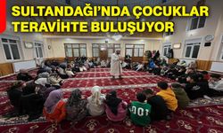 Sultandağı’nda çocuklar teravihte buluşuyor