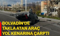 Bolvadin’de takla atan araç yol kenarına çarptı