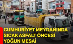 Cumhuriyet Meydanında Sıcak Asfalt Öncesi Yoğun Mesai