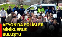 Afyon’da polisler miniklerle buluştu