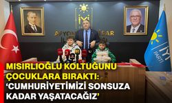 Mısırlıoğlu koltuğunu çocuklara bıraktı: ‘Cumhuriyetimizi sonsuza kadar yaşatacağız’