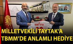 Milletvekili Taytak’a TBMM’de Anlamlı Hediye