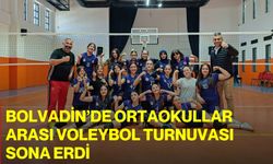 Bolvadin’de Ortaokullar Arası Voleybol Turnuvası Sona Erdi