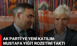 AK Parti’ye Yeni Katılım: Mustafa Yiğit Rozetini Taktı