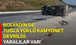 Bolvadin’de tuğla yüklü kamyonet devrildi: Yaralılar var!