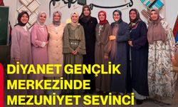 Diyanet Gençlik Merkezinde mezuniyet sevinci