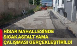 Hisar Mahallesinde sıcak asfalt yama çalışması gerçekleştirildi