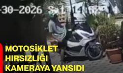 Motosiklet hırsızlığı kameraya yansıdı