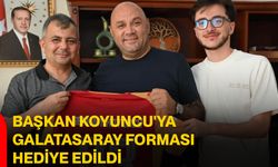 Başkan Koyuncu'ya Galatasaray forması hediye edildi