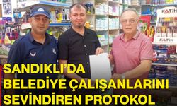 Sandıklı’da belediye çalışanlarını sevindiren protokol