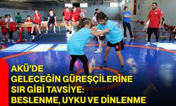 AKÜ’de geleceğin güreşçilerine sır gibi tavsiye: Beslenme, uyku ve dinlenme