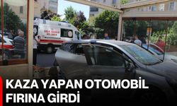 Kaza yapan otomobil fırına girdi
